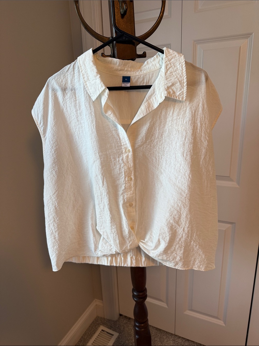 Old Navy White Short-Sleeve Button-Down with Front Twist